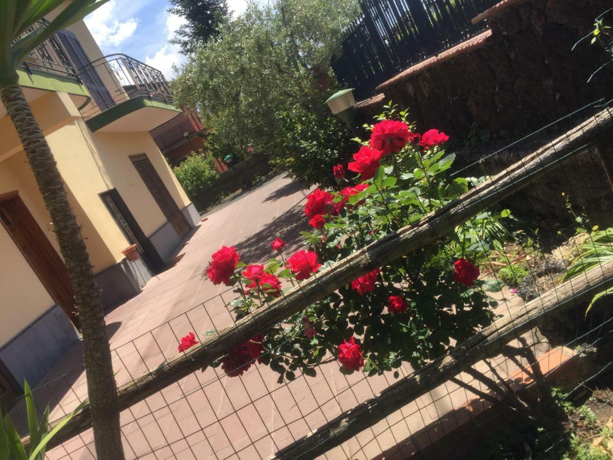 Вилла Casa Vacanza Bonanno Николози Экстерьер фото